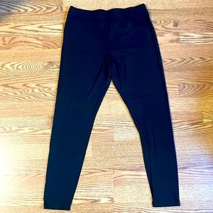 NWOT a new day Black leggings Size L